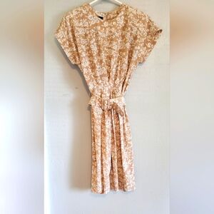 S.L. Fashions Womens 8 Tan Floral Pattern Belted Dress